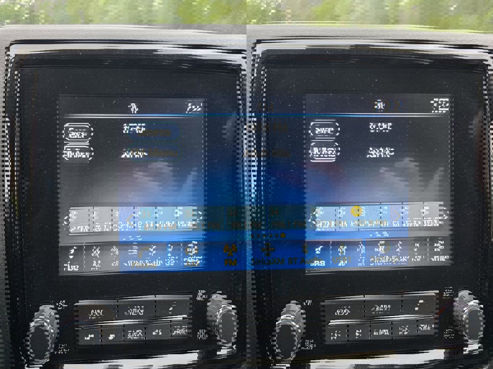 Used 2024 Nissan Frontier SV w/ Technology Package image 17