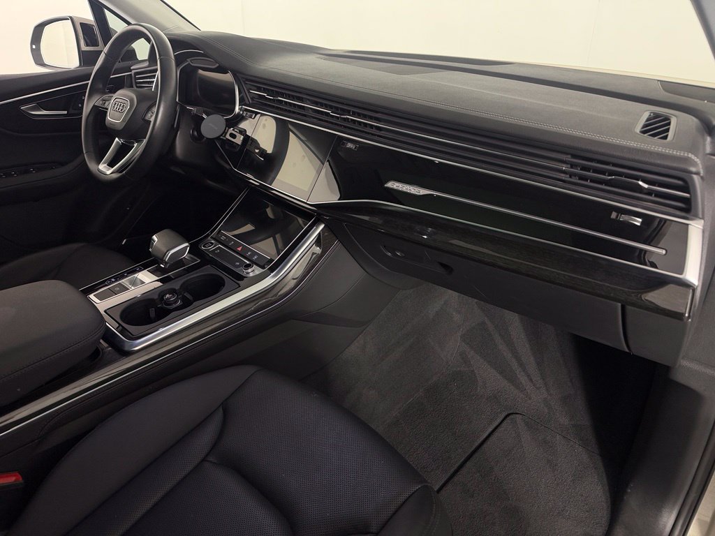 Used 2024 Audi Q7 3.0T Premium Plus AWD/4WD image 23