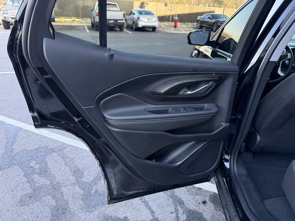 Used 2024 GMC Terrain SLE w/ Driver Convenience Package image 21