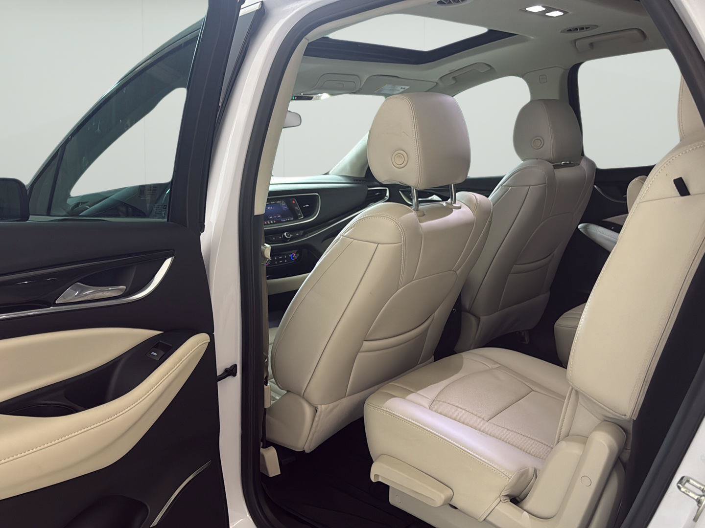 Certified 2024 Buick Enclave Essence w/ Experience Buick Package AWD/4WD image 17