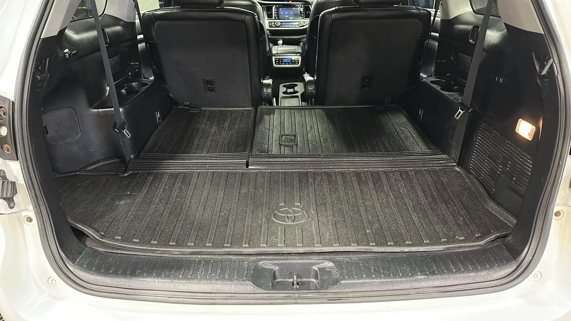 Used 2016 Toyota Highlander Limited Platinum AWD/4WD image 15