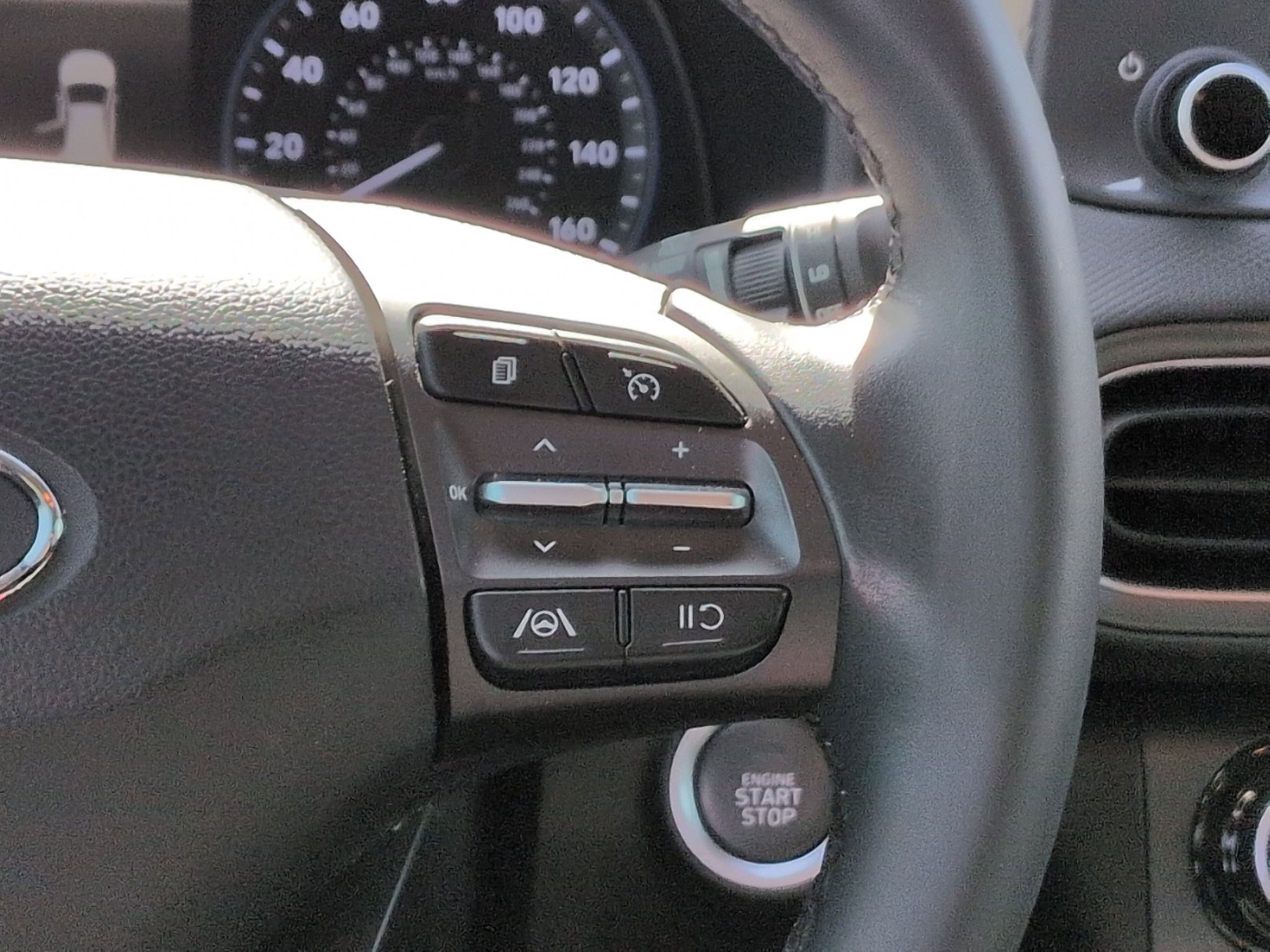 Used 2022 Hyundai Kona SEL w/ Convenience Package image 21