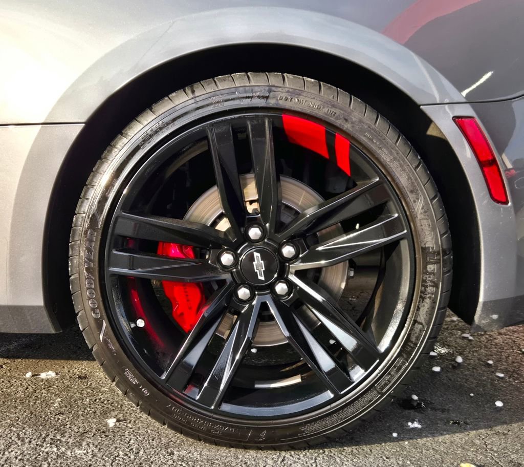 Used 2021 Chevrolet Camaro SS w/ Redline Edition RWD image 7