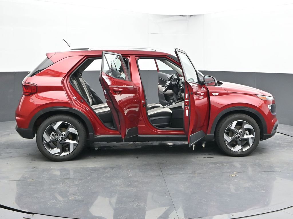Used 2025 Hyundai Venue SEL image 76