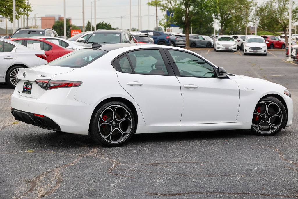 Used 2024 Alfa Romeo Giulia Veloce RWD image 34