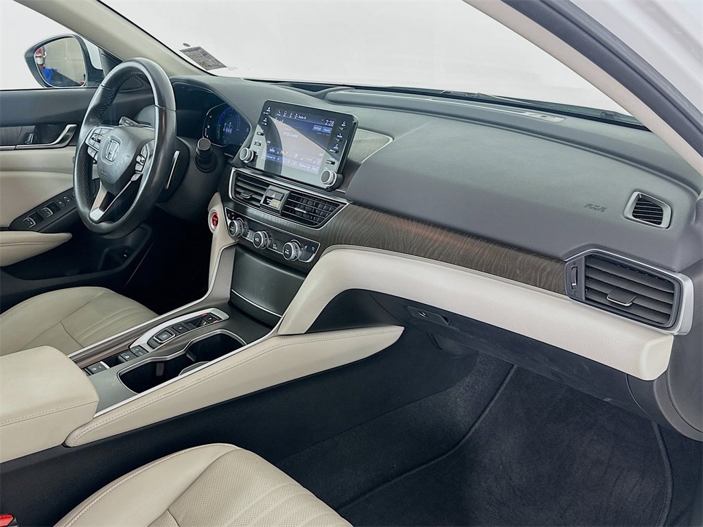 Used 2021 Honda Accord Touring image 9