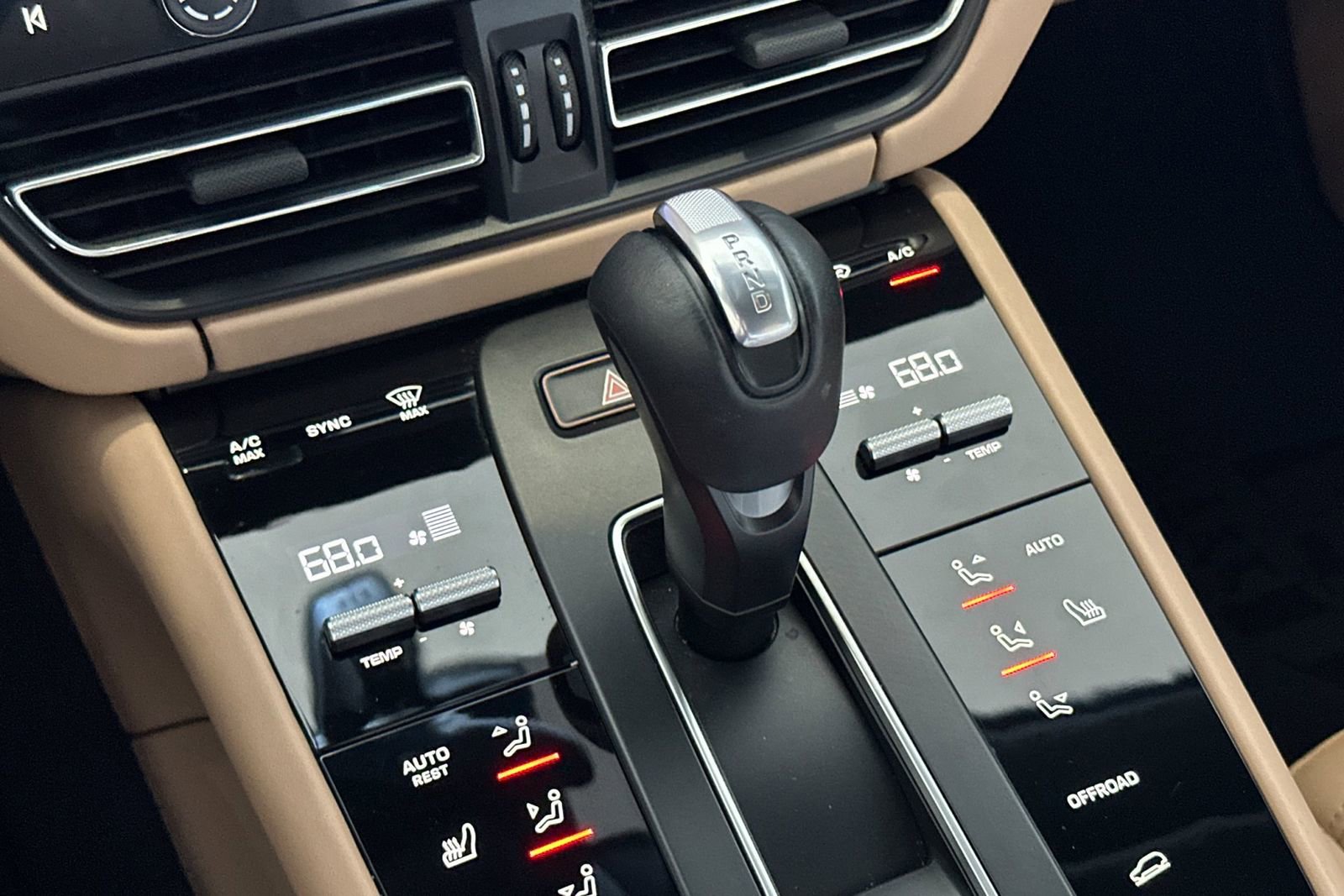 Certified 2023 Porsche Macan S image 28