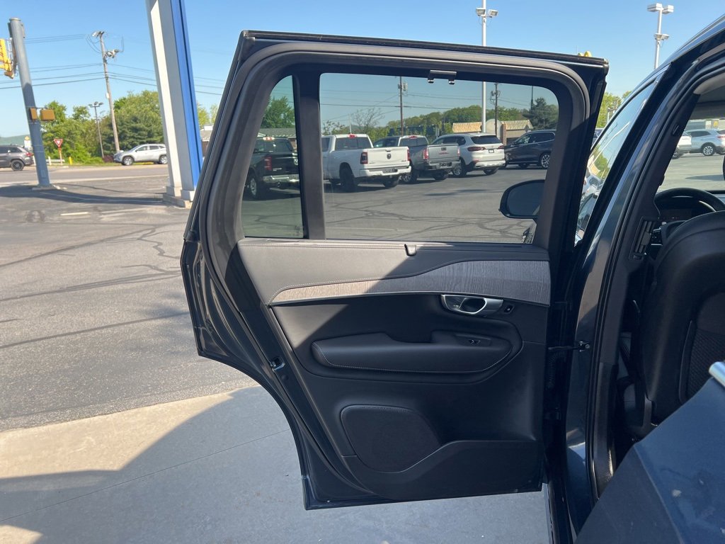 Certified 2023 Volvo XC90 T8 Ultimate w/ Protection Package Premier image 29