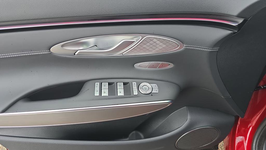 New 2026 Genesis GV70 2.5T Select AWD/4WD image 16