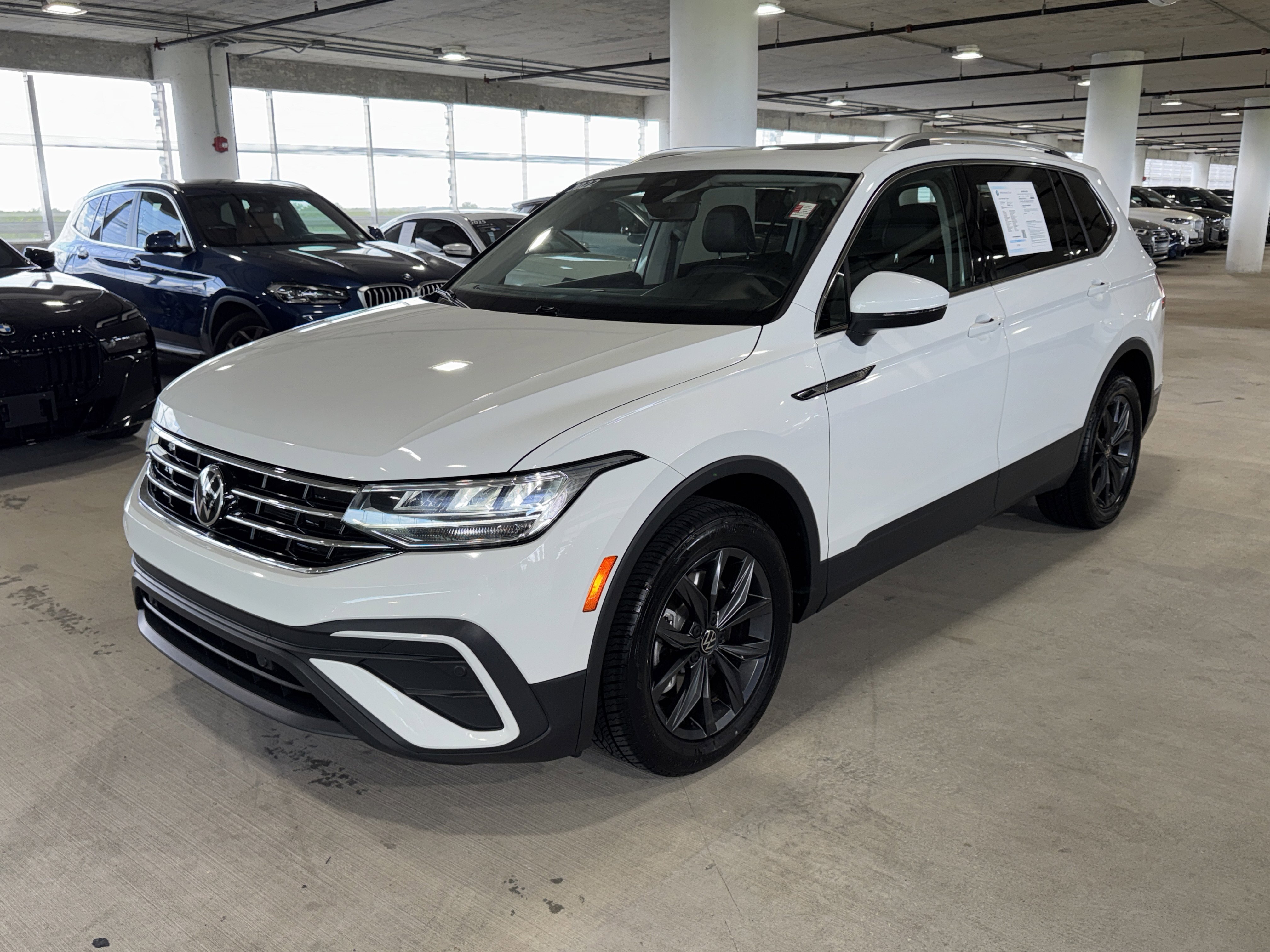 Used 2022 Volkswagen Tiguan SE image 4