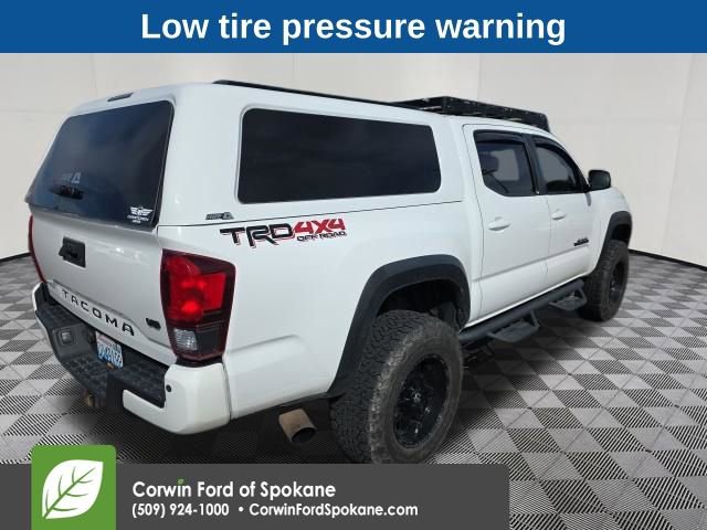 Used 2019 Toyota Tacoma TRD Off-Road w/ Technology Package image 9