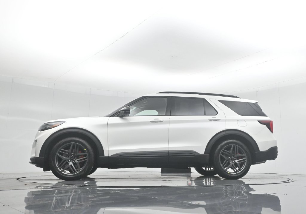 New 2026 Ford Explorer ST w/ Sun And Sound Package AWD/4WD image 7