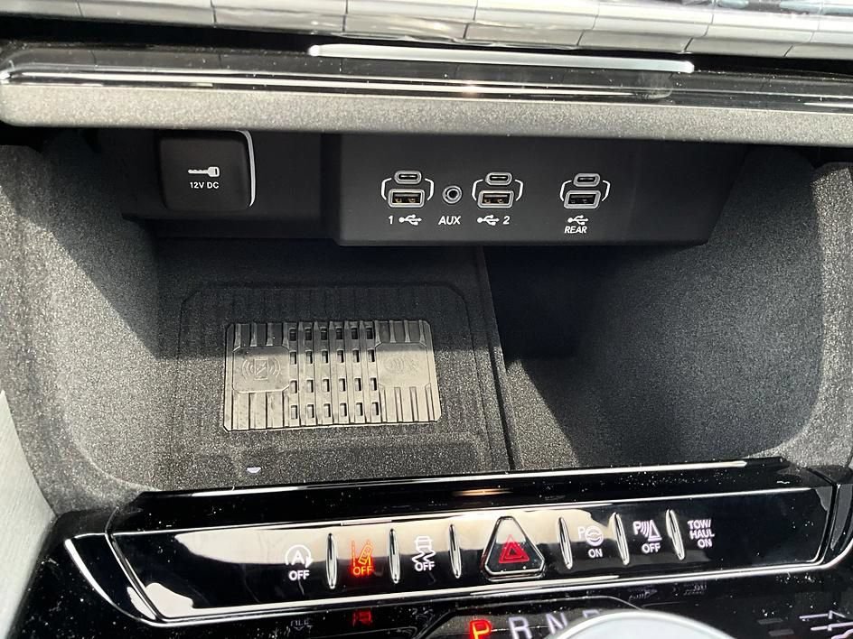 New 2026 Jeep Grand Wagoneer L Limited AWD/4WD image 28