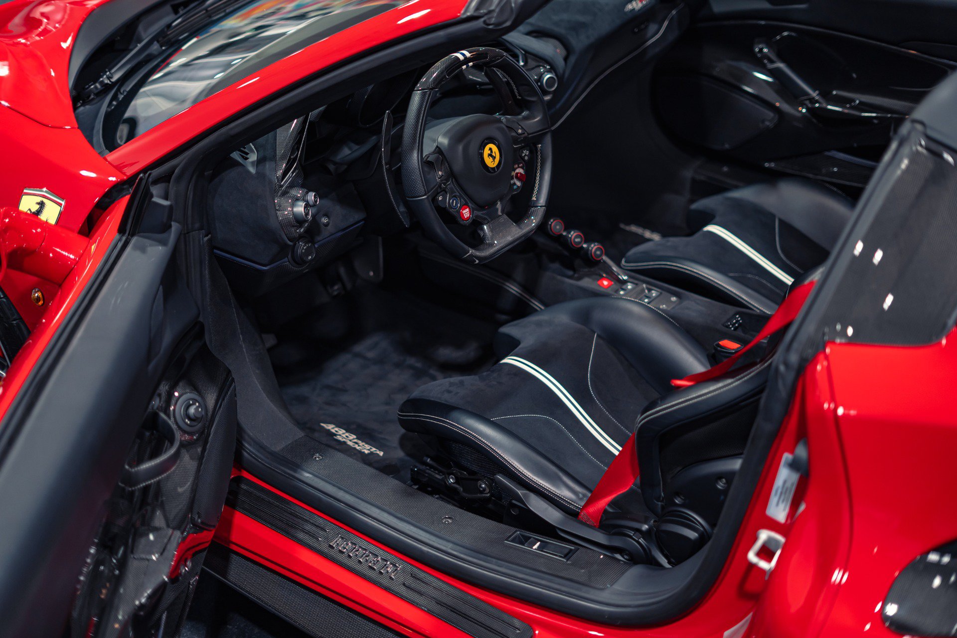 Used 2020 Ferrari 488 Pista Spider RWD image 38