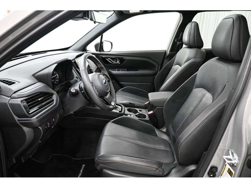 Used 2025 Subaru Forester Touring AWD/4WD image 19