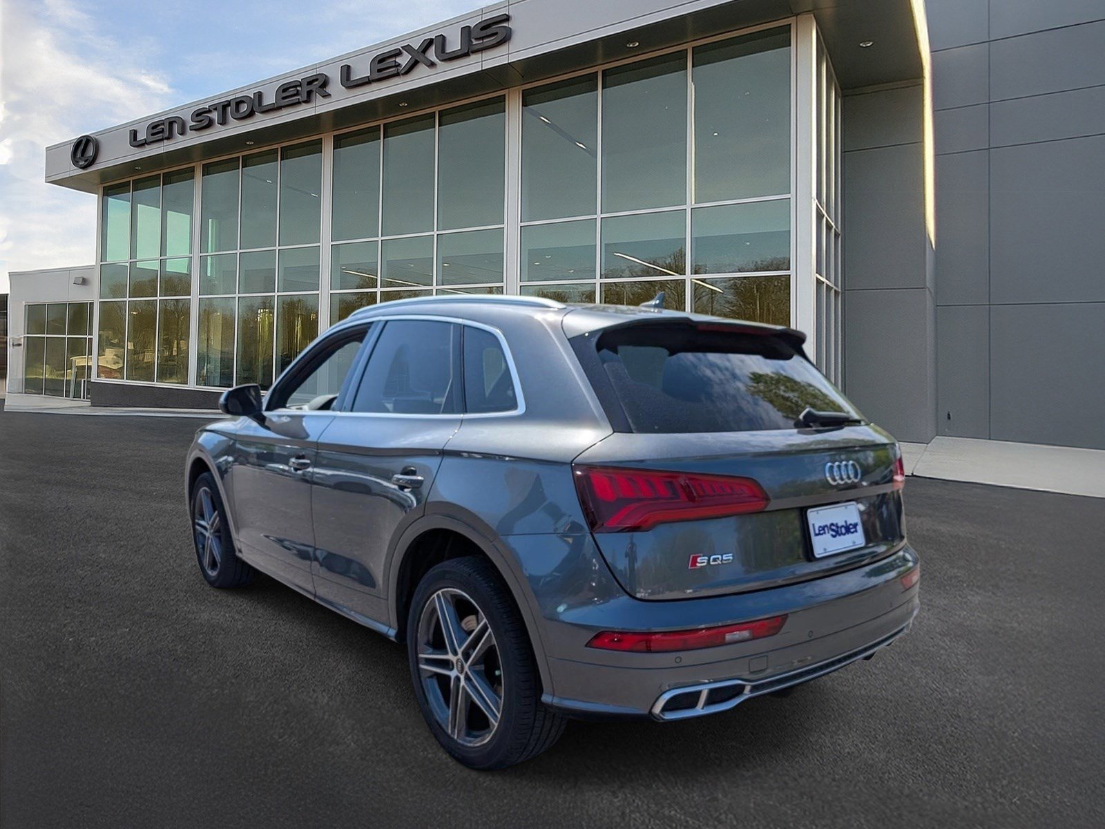Used 2020 Audi SQ5 Premium Plus w/ Premium Plus Package AWD/4WD image 5