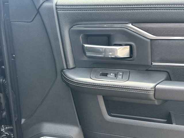 New 2026 RAM 3500 Laramie AWD/4WD image 18