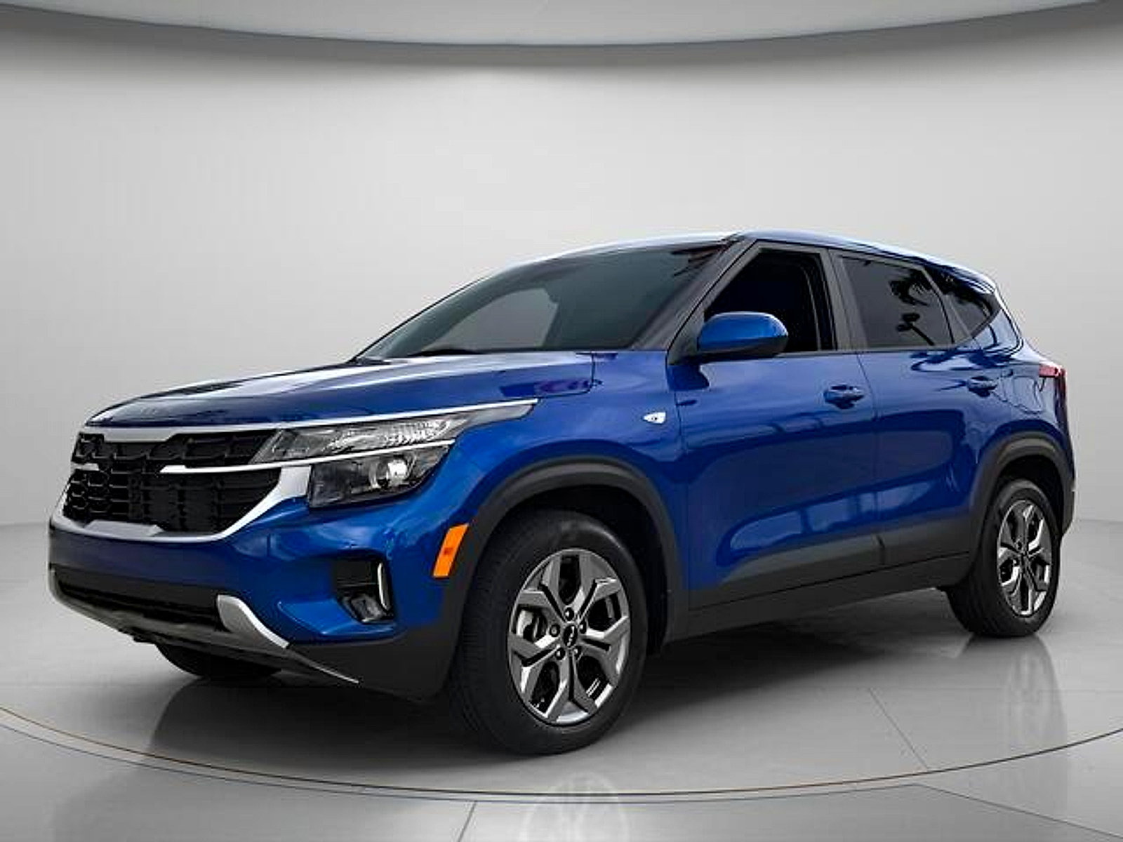 Used 2024 Kia Seltos LX AWD/4WD image 9