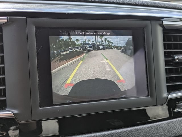 Used 2020 Chrysler Pacifica Touring w/ S Appearance Package FWD image 30