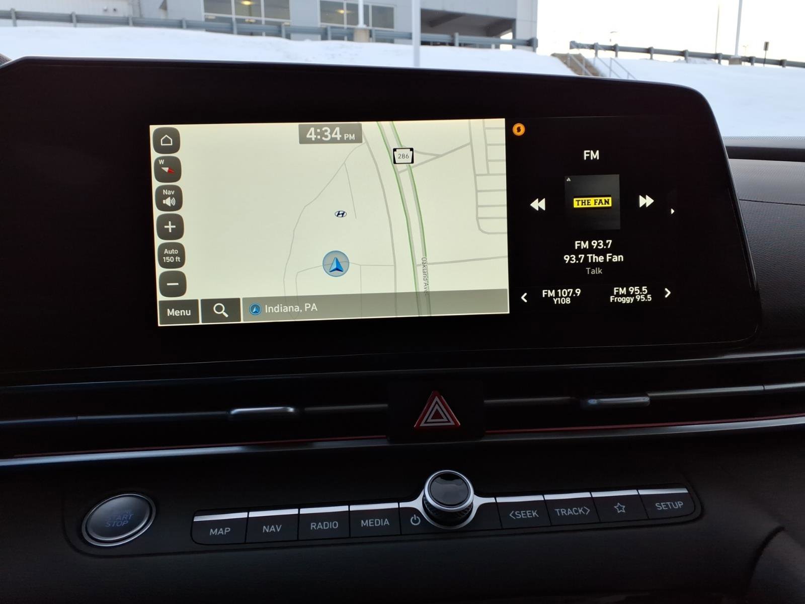 Certified 2025 Hyundai Elantra Limited image 33