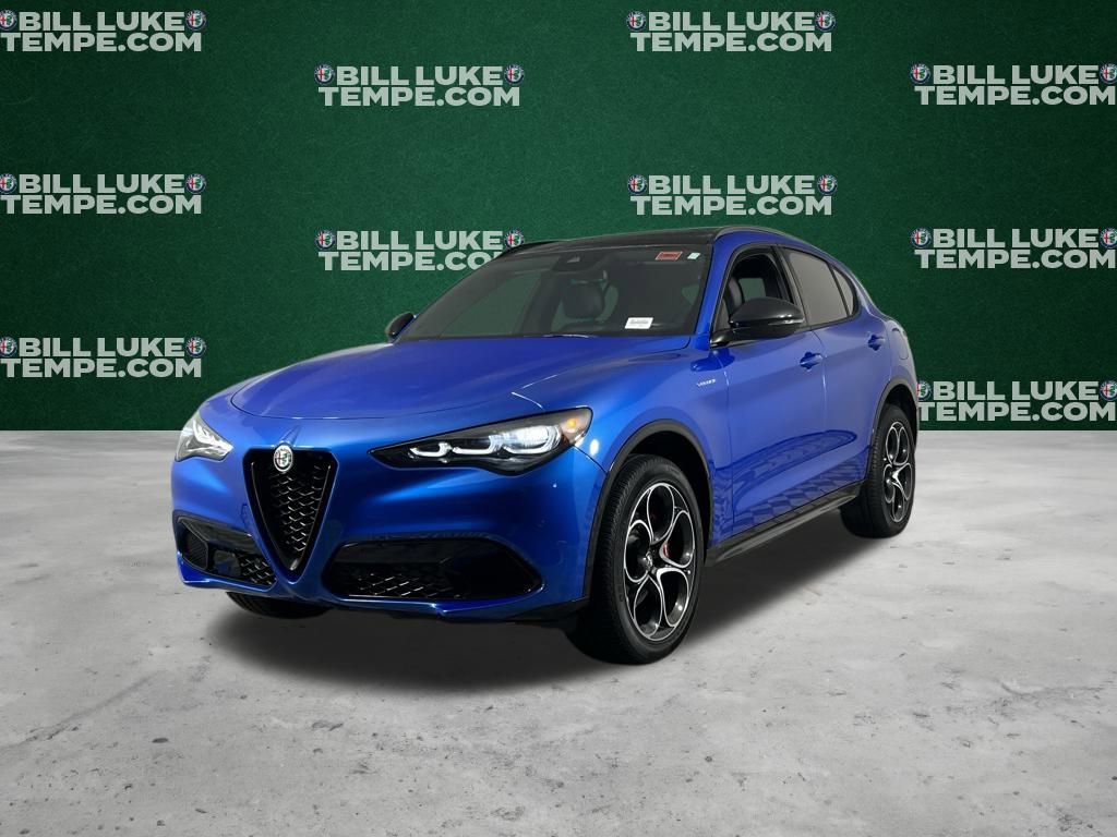 Used 2024 Alfa Romeo Stelvio Veloce image 10