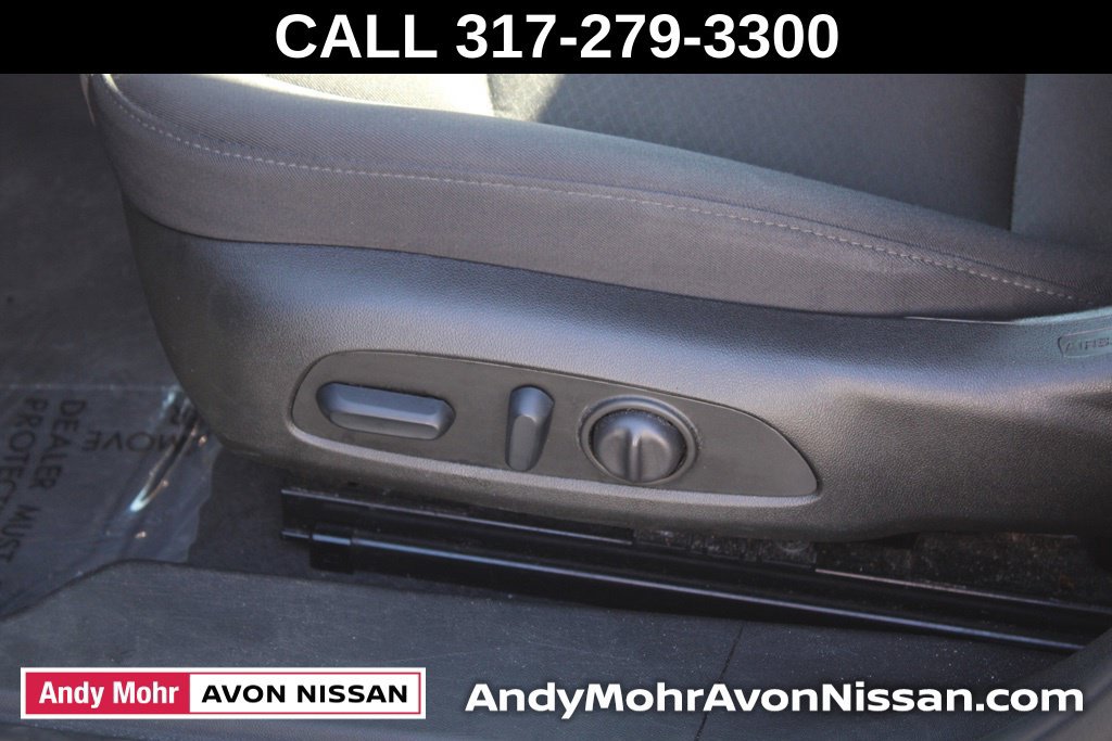 Used 2025 Chevrolet Malibu LT FWD image 15