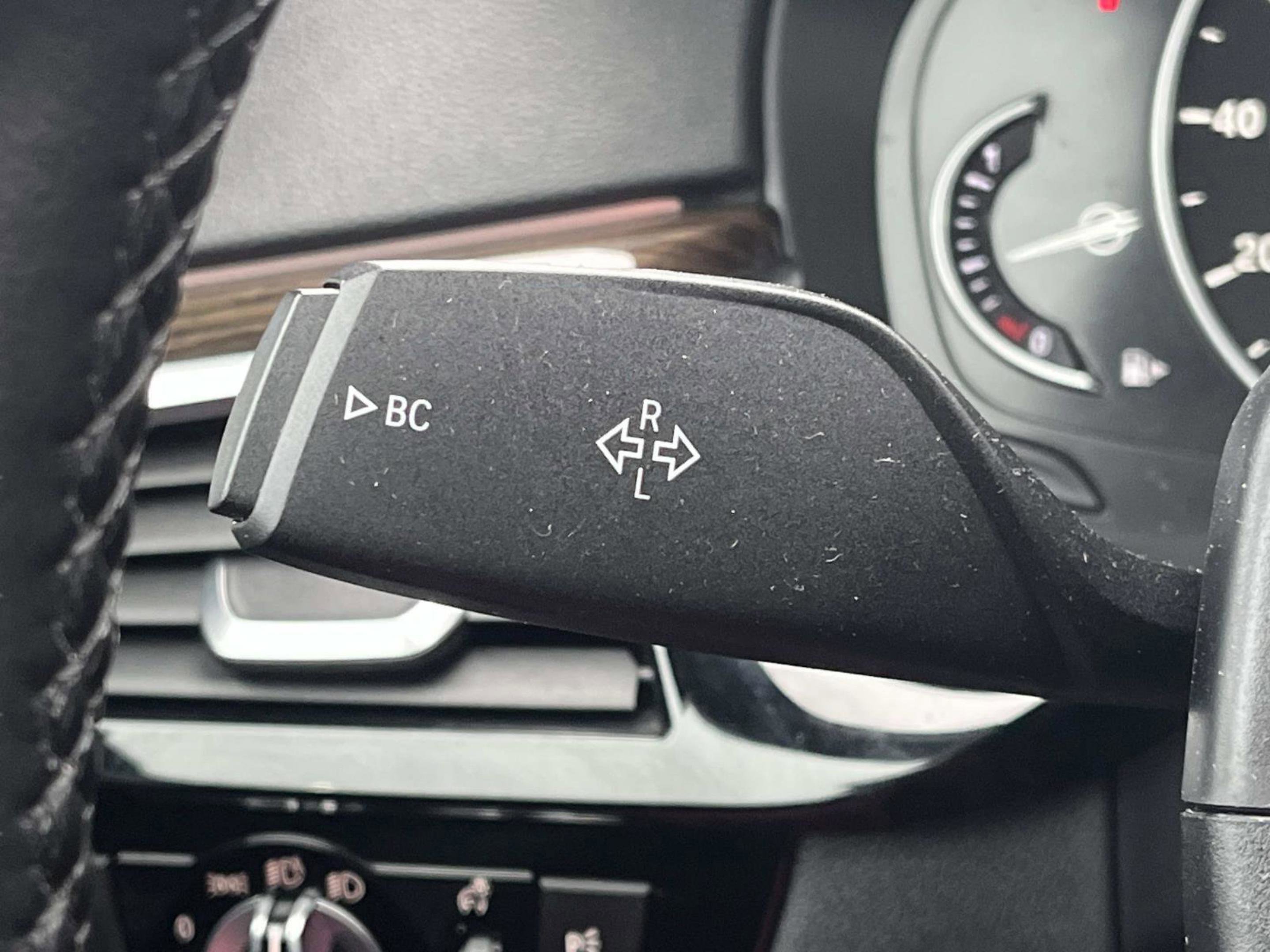 Used 2019 BMW 530i xDrive image 40