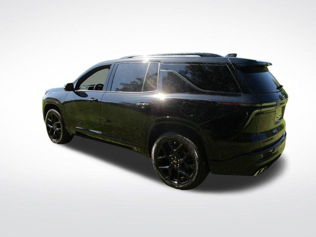 Used 2024 Chevrolet Traverse RS image 3