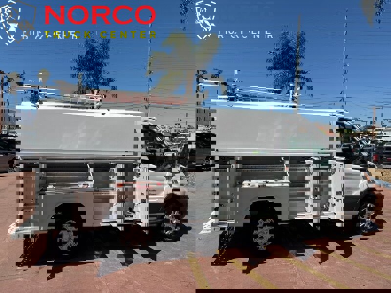 Used 2019 Ford Transit 350 138 w/ Interior Upgrade Package image 2