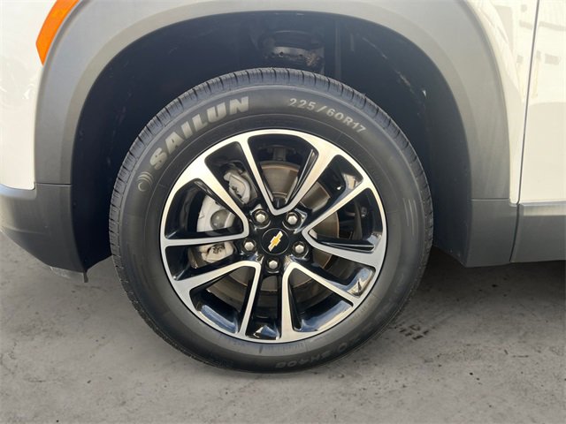 Used 2025 Chevrolet TrailBlazer LT image 14
