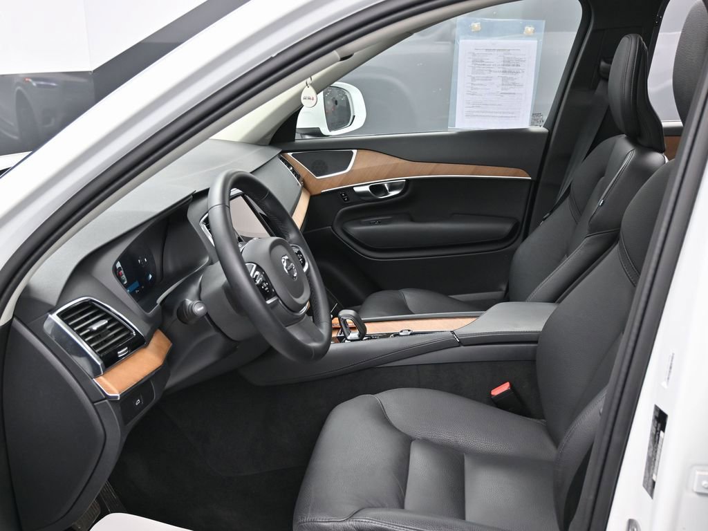 Used 2024 Volvo XC90 B5 Plus image 18