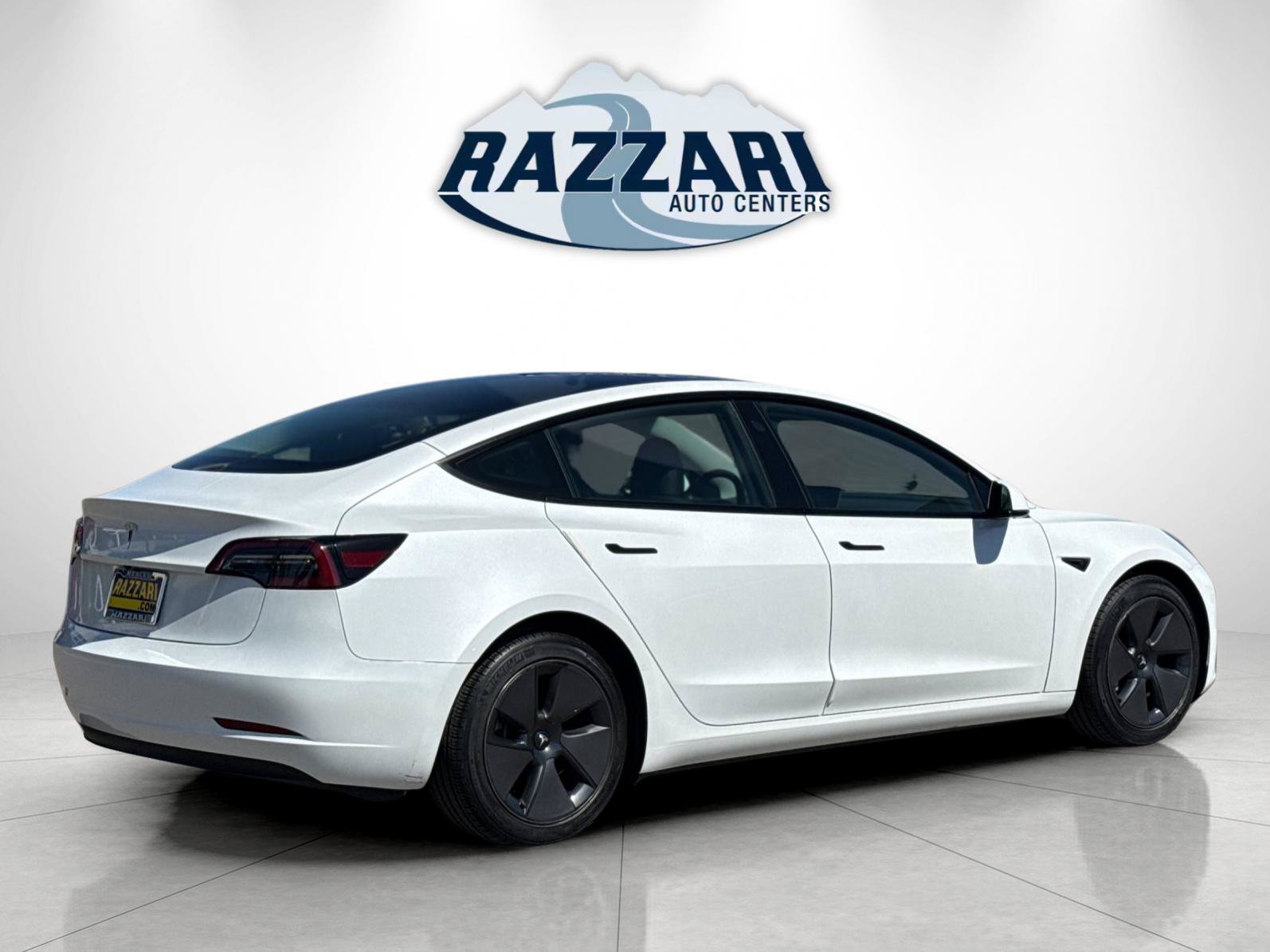 Used 2023 Tesla Model 3 Standard Range RWD image 3