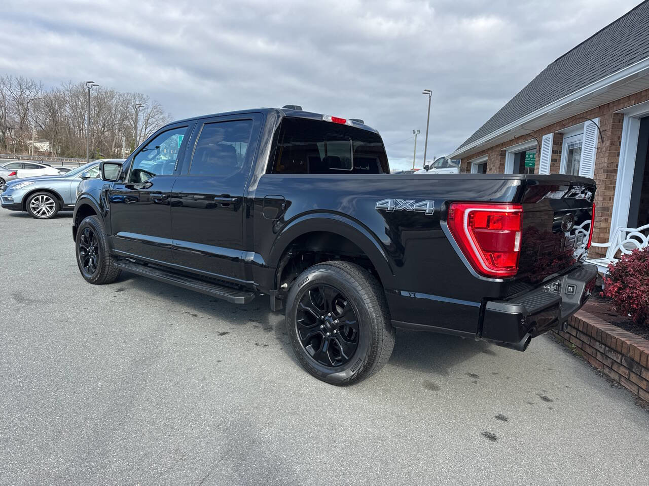 Used 2023 Ford F150 XLT w/ Equipment Group 302A High image 14