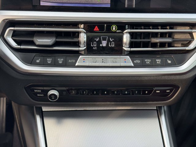 Used 2022 BMW 330i xDrive Sedan w/ Convenience Package AWD/4WD image 34