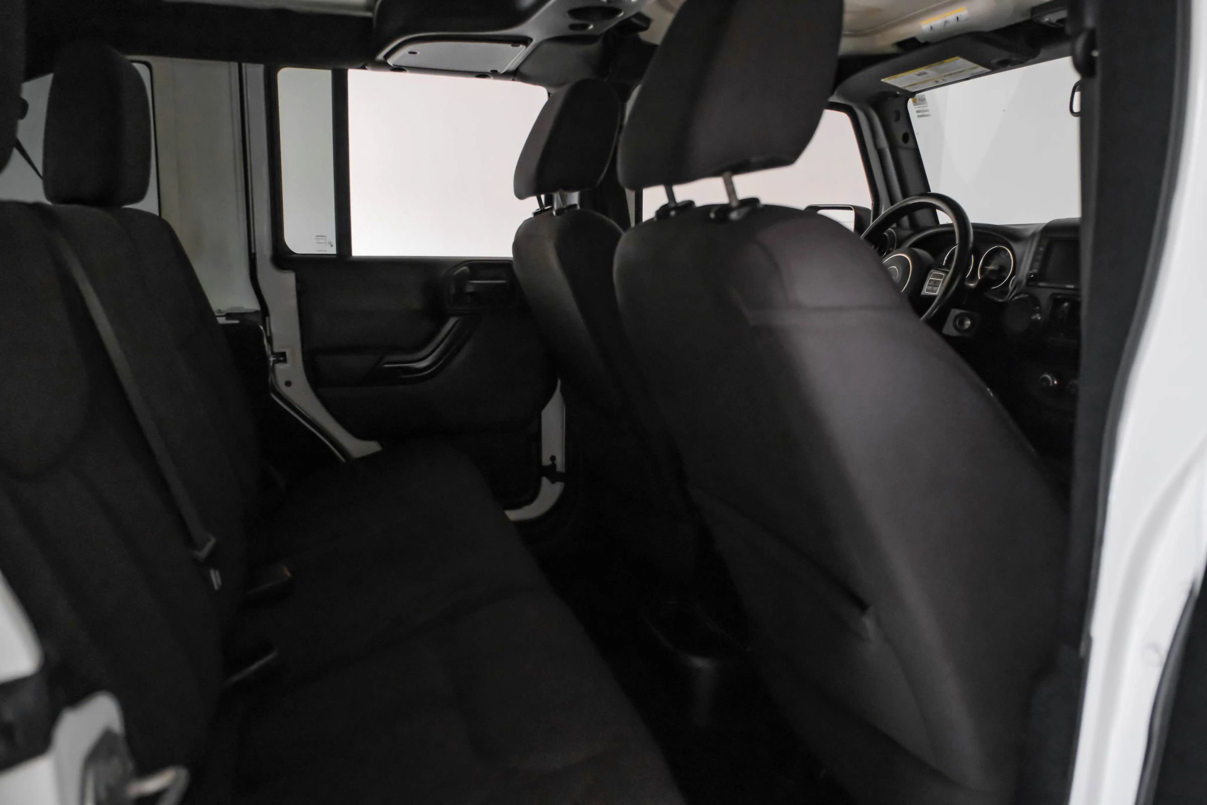 Used 2017 Jeep Wrangler Unlimited Sahara AWD/4WD image 28