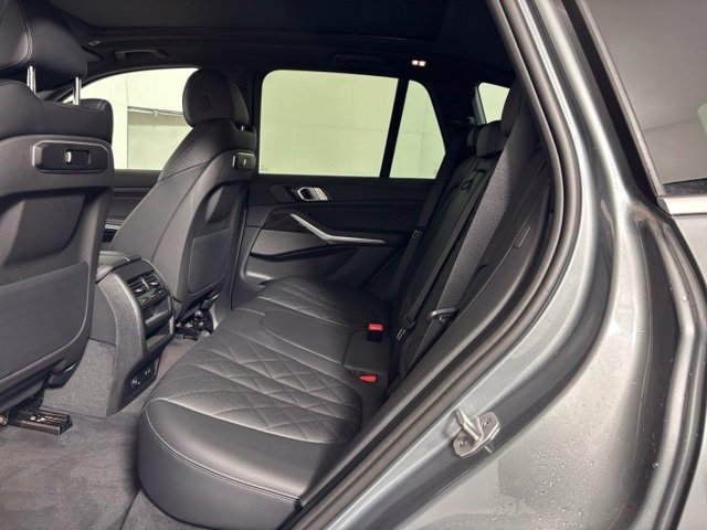 Used 2024 BMW X5 xDrive40i w/ Premium Package AWD/4WD image 19
