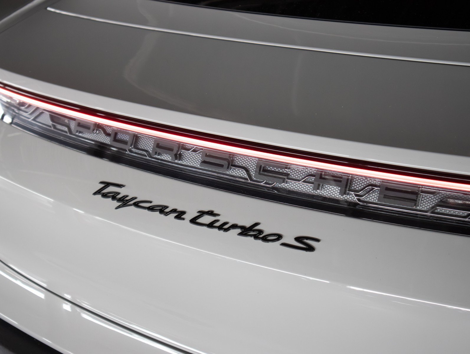 Certified 2022 Porsche Taycan Turbo S AWD/4WD image 30