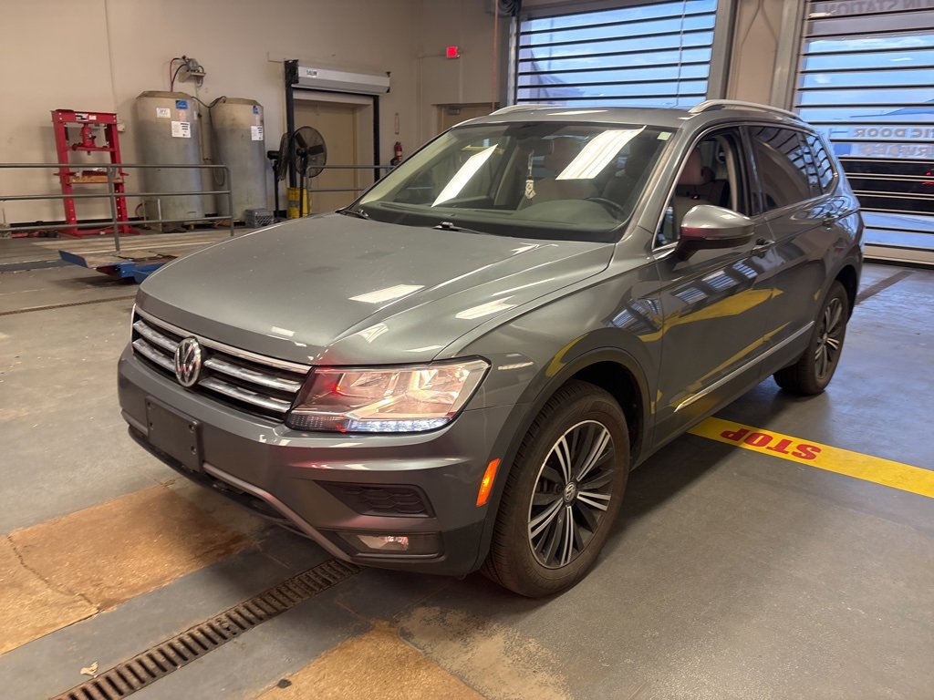 Used 2018 Volkswagen Tiguan SEL image 2