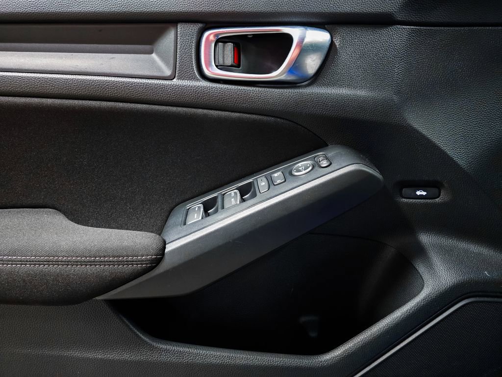 Used 2023 Honda Civic Sport image 18