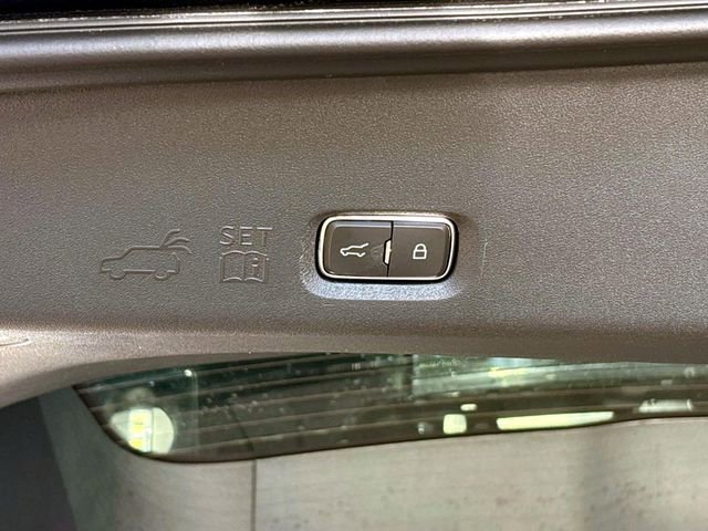 Used 2025 Ford Expedition Platinum w/ Driver's Package image 18