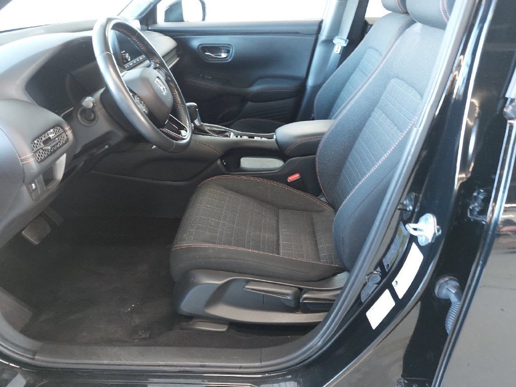 Used 2024 Honda HR-V Sport image 2