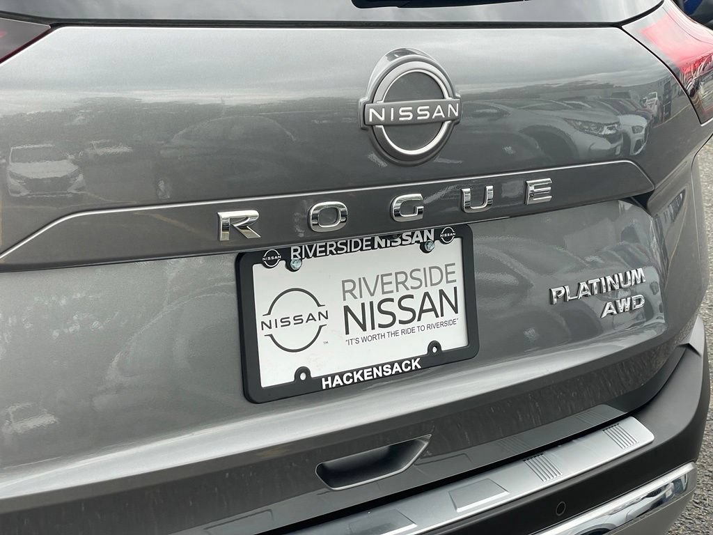 Certified 2023 Nissan Rogue Platinum w/ Platinum Premium Package AWD/4WD image 32