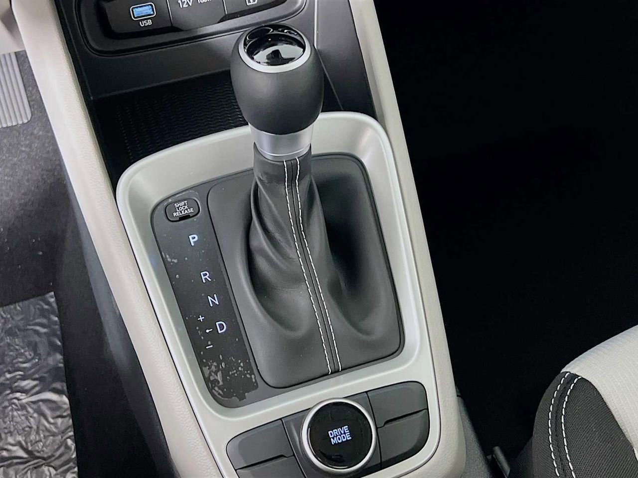 New 2025 Hyundai Venue SEL image 12