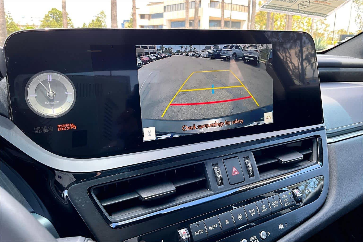 Used 2023 Lexus ES 250 w/ Premium Package AWD/4WD image 25