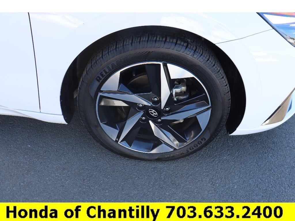 Used 2023 Hyundai Elantra Limited w/ Cargo Package image 32
