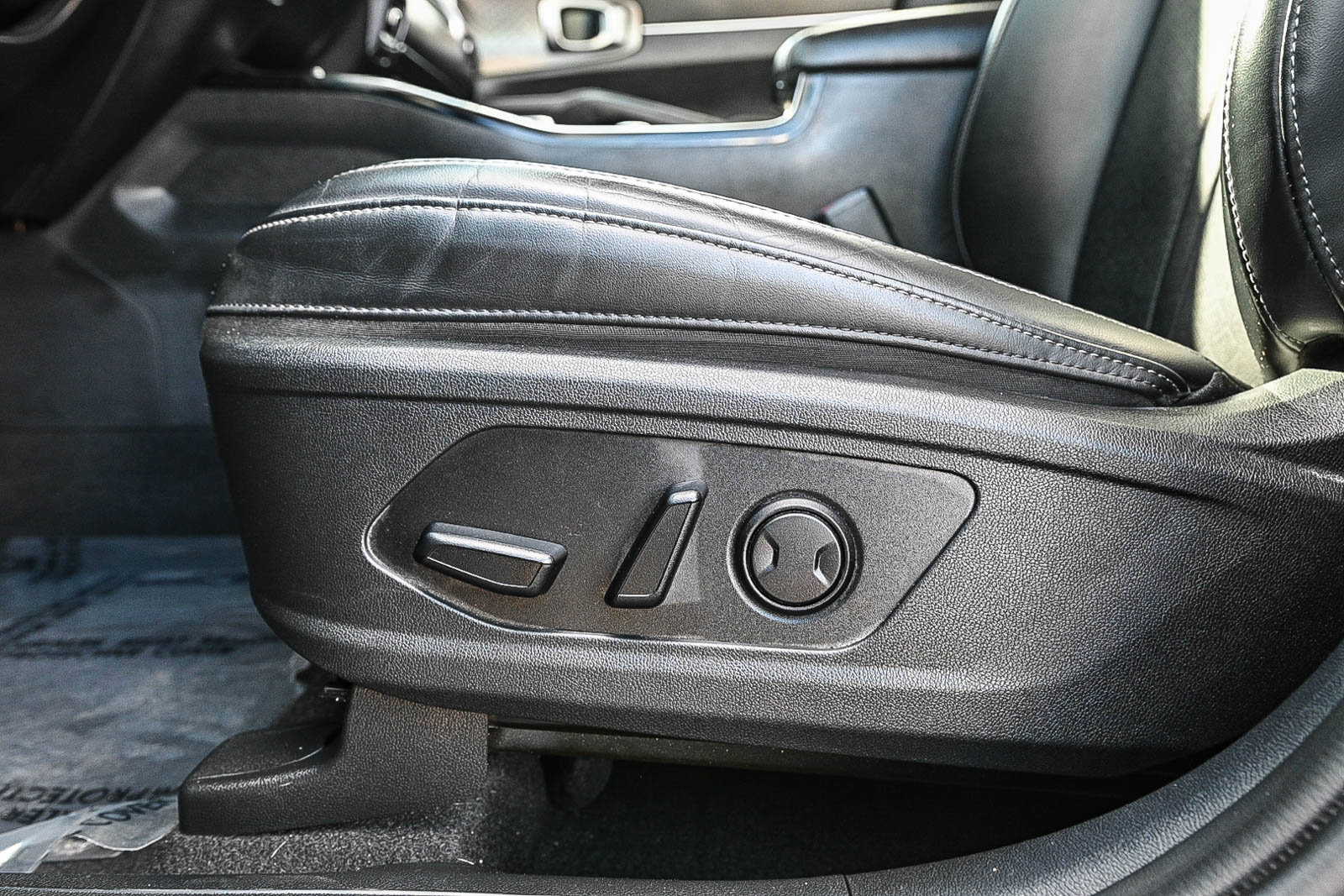 Used 2023 Kia Sorento EX w/ Panoramic Sunroof Package image 22