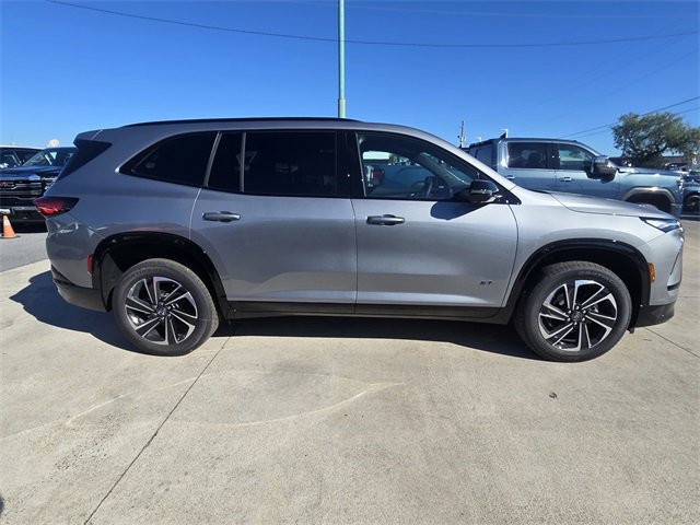 New 2026 Buick Enclave Sport Touring w/ LPO, Floor Liner Package image 4