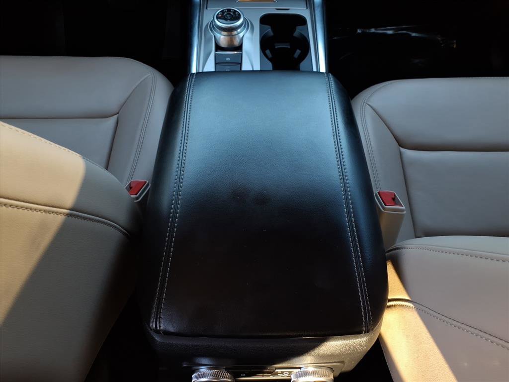 Certified 2022 Ford Explorer XLT w/ Equipment Group 202A image 19