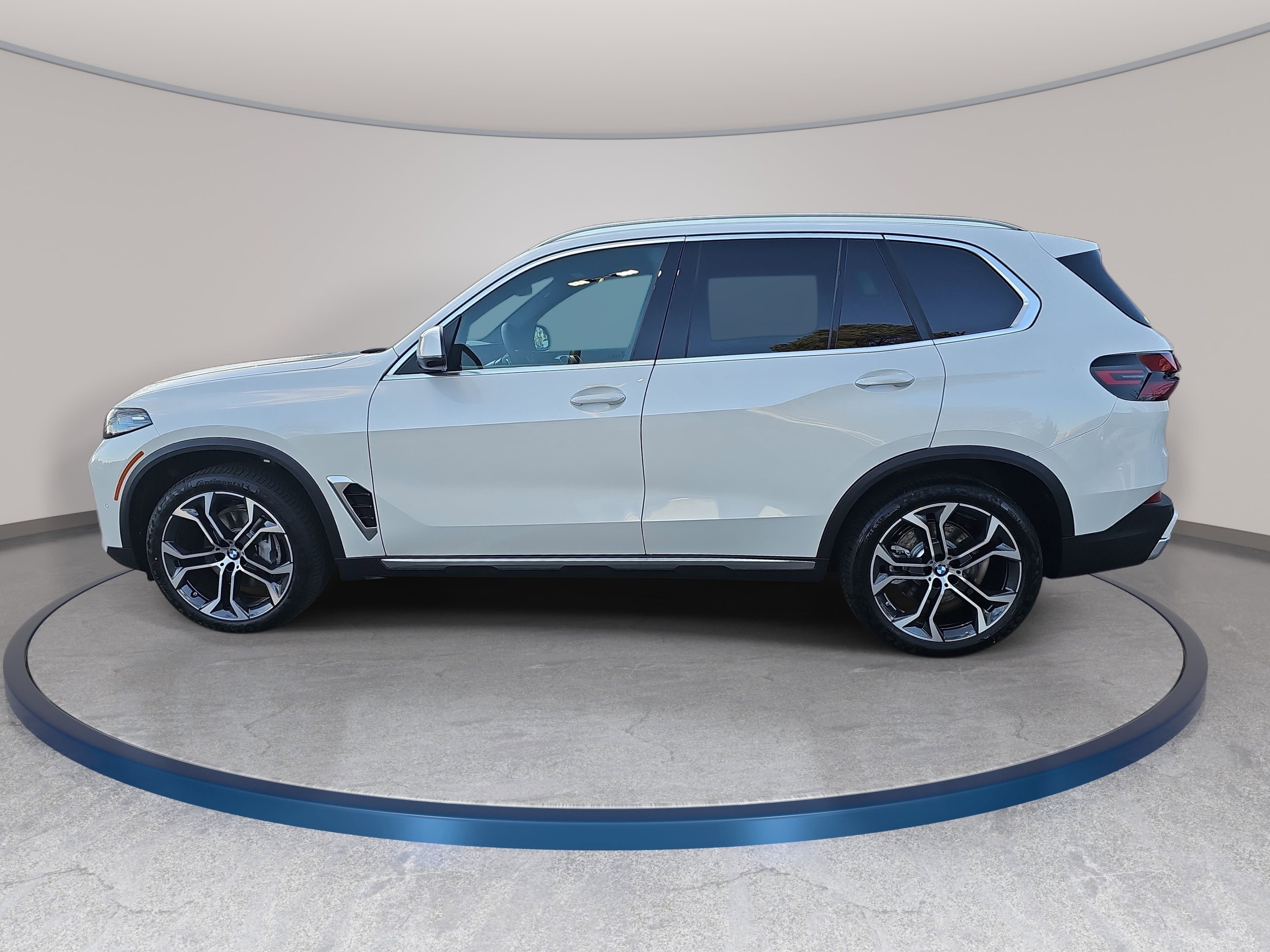 New 2026 BMW X5 xDrive40i w/ Climate Comfort Package AWD/4WD image 8
