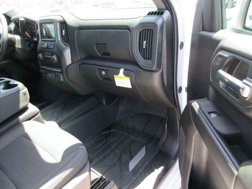 New 2026 Chevrolet Silverado 1500 Custom w/ Turbomax Blackout Package AWD/4WD image 19